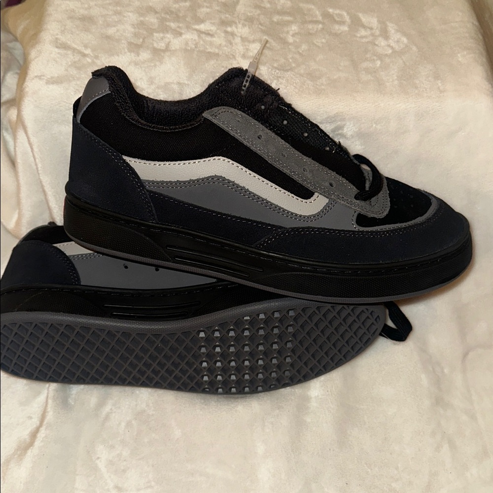 Vans Men's Black and Dark Gray Sneakers